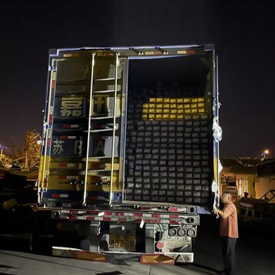 Партида плат за затъмнени ролетни щори, успешно изпратена до Съединените щати